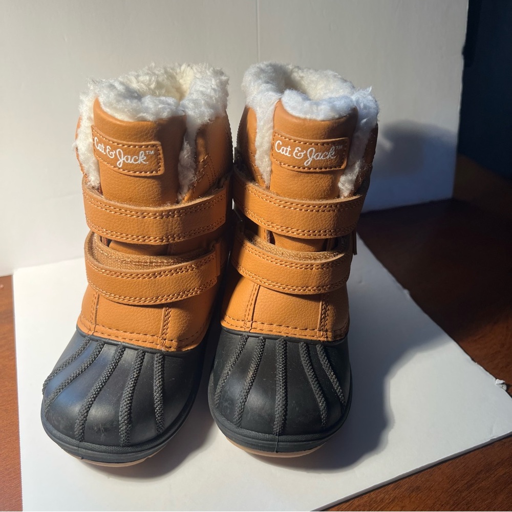 Cat & Jack Toddler Boy's Size 9 Denver Waterproof Winter Boots Brown black